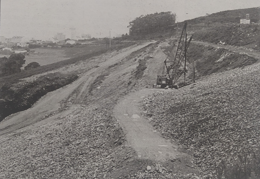 Hace 25 años | 30.000 árboles donde hubo un basurero en A Coruña y curar con escritura