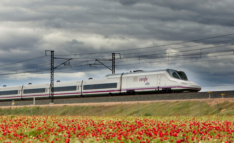 Renfe expide en un mes 1,6 millones de abonos gratuitos hasta diciembre