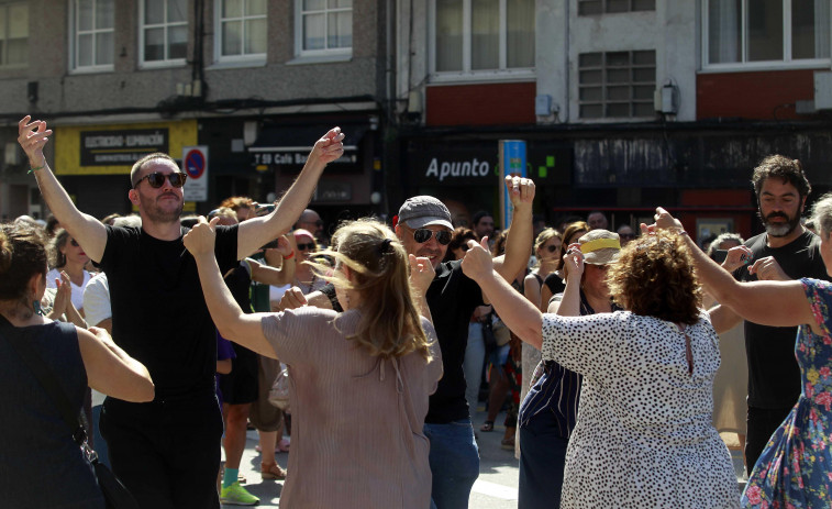 María Pita reivindicó la paz mientras Monte Alto y A Falperra bailaron por última vez