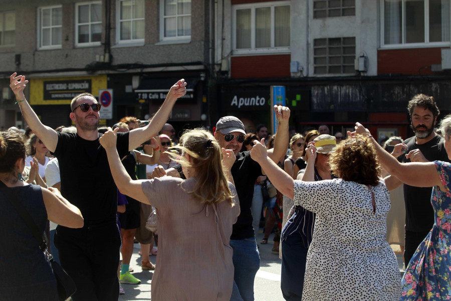 María Pita reivindicó la paz mientras Monte Alto y A Falperra bailaron por última vez