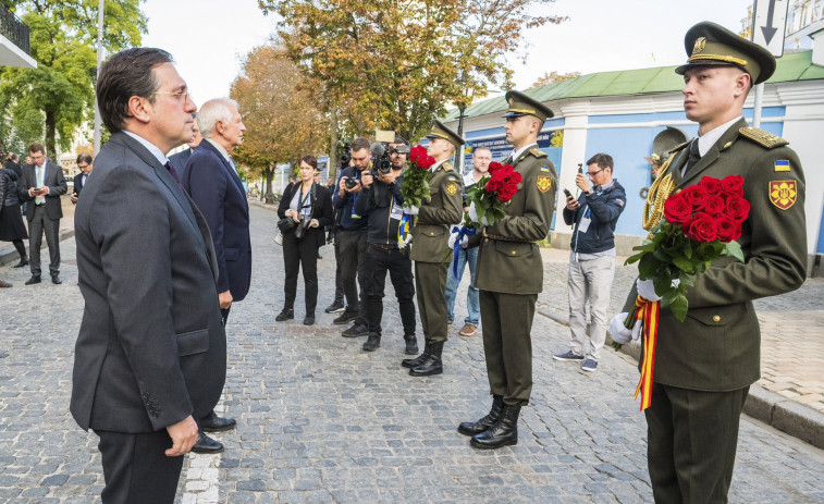 Albares destaca en Kiev la “unidad europea” en torno al apoyo a Ucrania