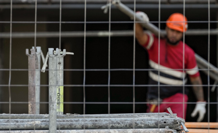 Galicia suma 17.400 empleos en 2024 y recorta la tasa de paro al 8,6 %