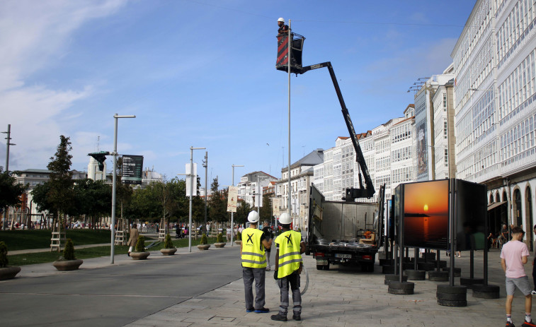 Comienza la instalación del alumbrado navideño en A Coruña