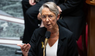 La primera ministra francesa tilda de 