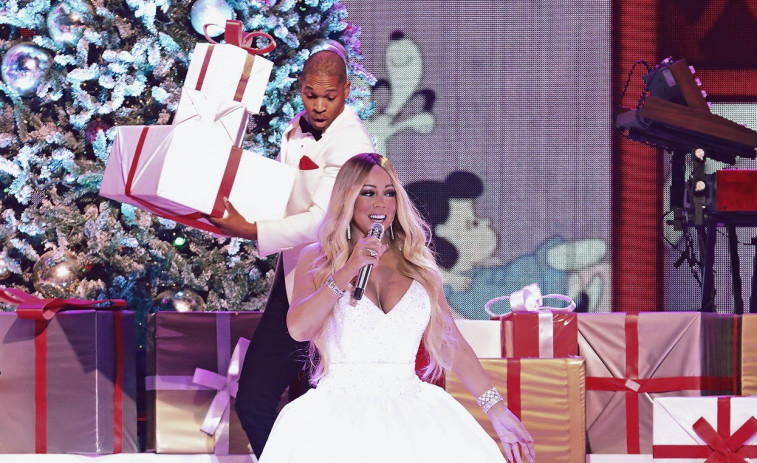 Mariah Carey calienta motores para su gira navideña 