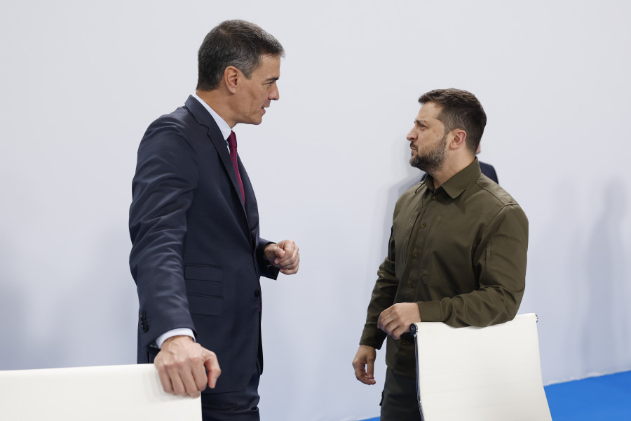 Sánchez promete a Zelenski más ayuda militar ante la ofensiva rusa de invierno
