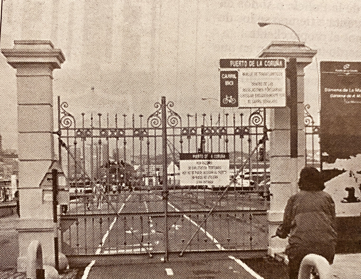 Puerto cerrado a los ciudadanos 1998