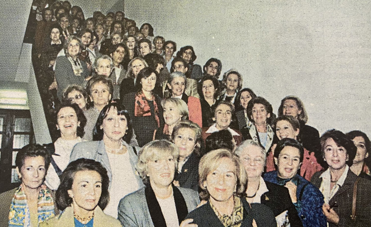 Hace 25 años | Sigue la guerra en el puerto y Las Esclavas celebran los 50 años del colegio