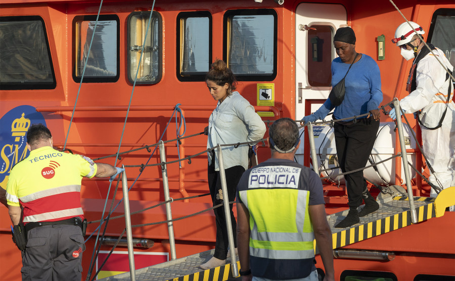 Ascienden a 595 los migrantes rescatados en las últimas horas en Canarias