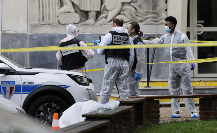 Muere un profesor en Francia en un ataque terrorista de un exalumno