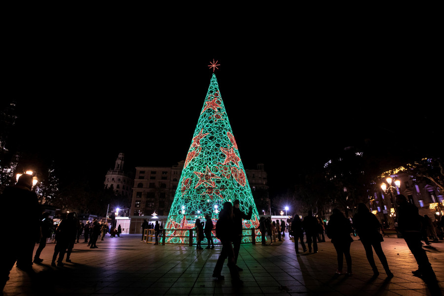 Oleiros pondrá un árbol de Navidad en cada localidad del municipio