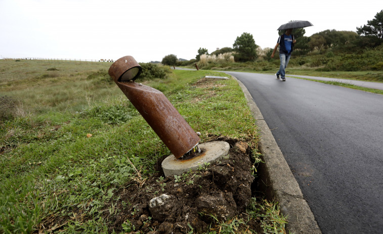 Destrozan 18 puntos de luz del paseo marítimo de Arteixo para robar el cobre