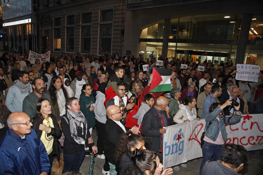 Cientos de personas se manifestaron en el Obelisco a favor de Palestina