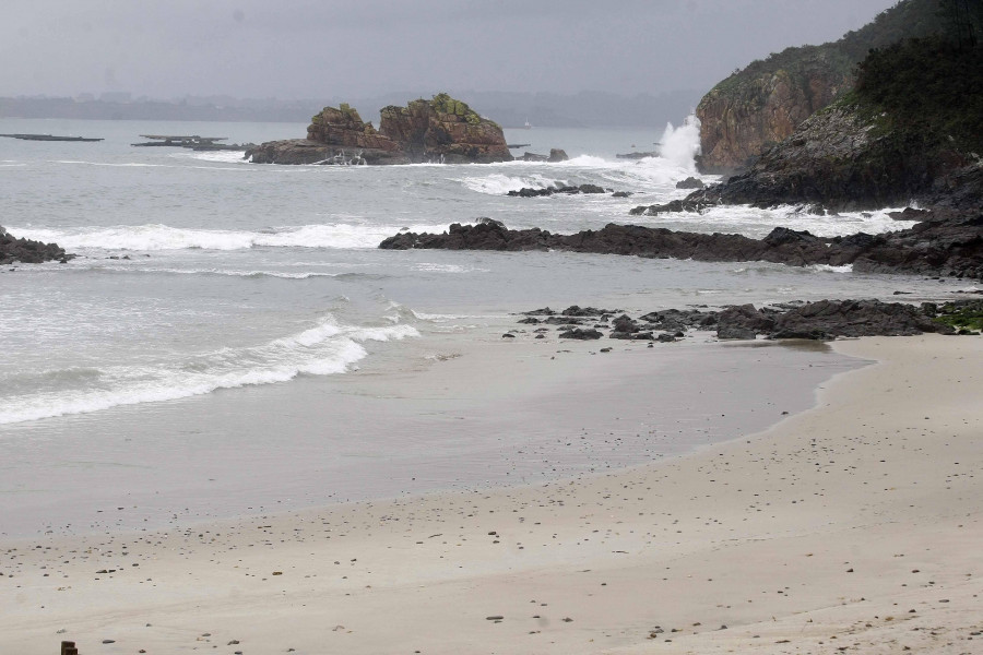 La Xunta retirará las jaulas abandonadas de Isidro de la Cal de la ría de Betanzos