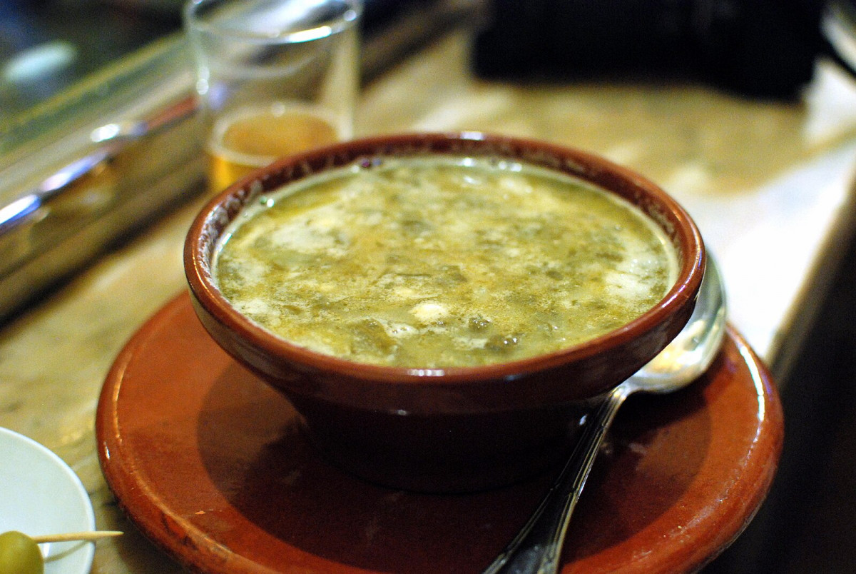 Caldo gallego 