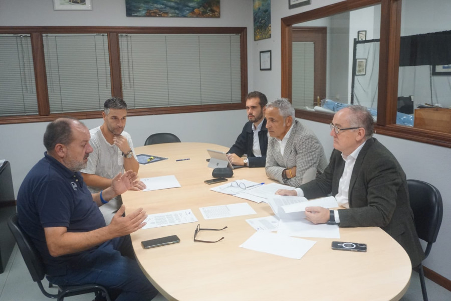 Déficit de 70.000 euros en el Club del Mar por la gestión de la piscina sin contrato