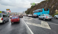 Colas kilométricas a la entrada de A Coruña por un accidente en Alfonso Molina