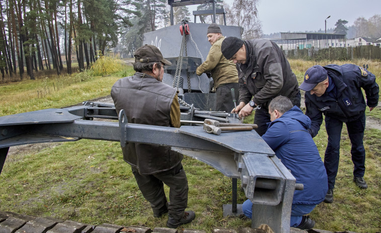 Rusia redobla sus ataques en la región del Donbas cuando Ucrania entra en el horario de invierno