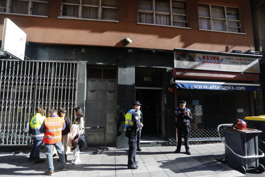 El Ayuntamiento de A Coruña evalúa el estado del edificio okupado en la ronda de Nelle