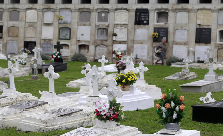 O Consello da Cultura Galega aborda o uso da lingua nos ritos funerarios