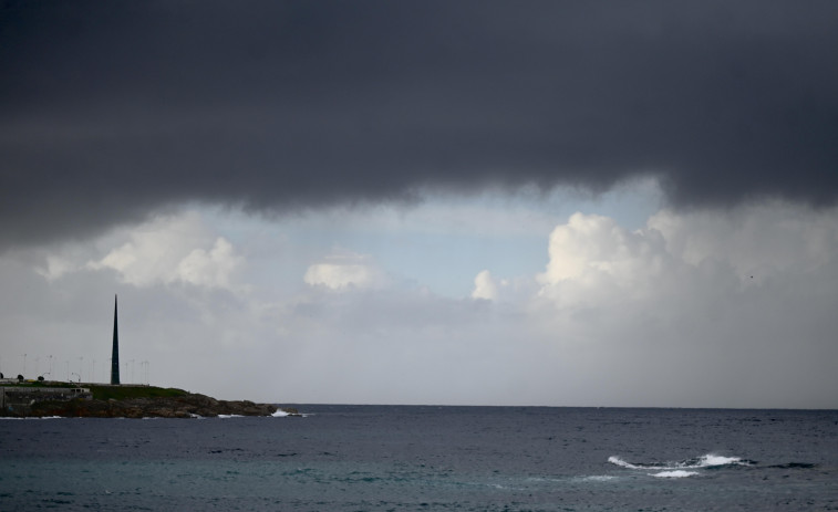 A Coruña se prepara para una alerta roja por temporal