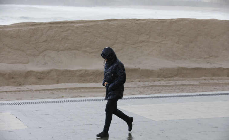 Intervalos nubosos, chubascos y subida de temperaturas este domingo en Galicia