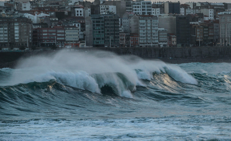 Alerta naranja en A Coruña por viento y oleaje