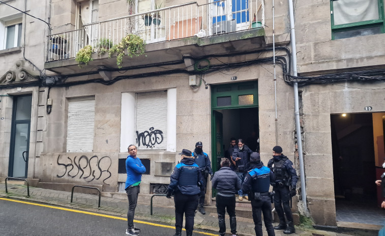 Hallan un cadáver en un edificio de Vigo antes de su desalojo forzoso