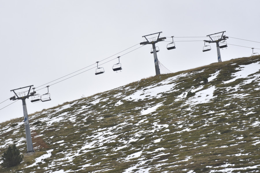 Treinta jóvenes coruñeses podrán viajar cuatro días a la nieve por 85 euros