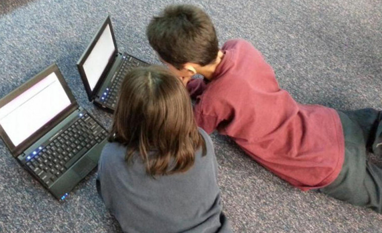 La Xunta apela a reflexionar sobre el uso de las tecnologías, especialmente entre los más jóvenes