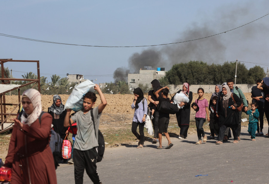 Las vidas de más de un millón de niños en Gaza "cuelgan de un hilo", alerta Unicef