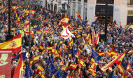 Miles de personas abarrotan Madrid en protesta por los pactos de investidura