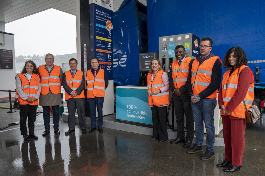Repsol inaugura en Coirós la primera gasolinera con combustible 100% renovable en Galicia