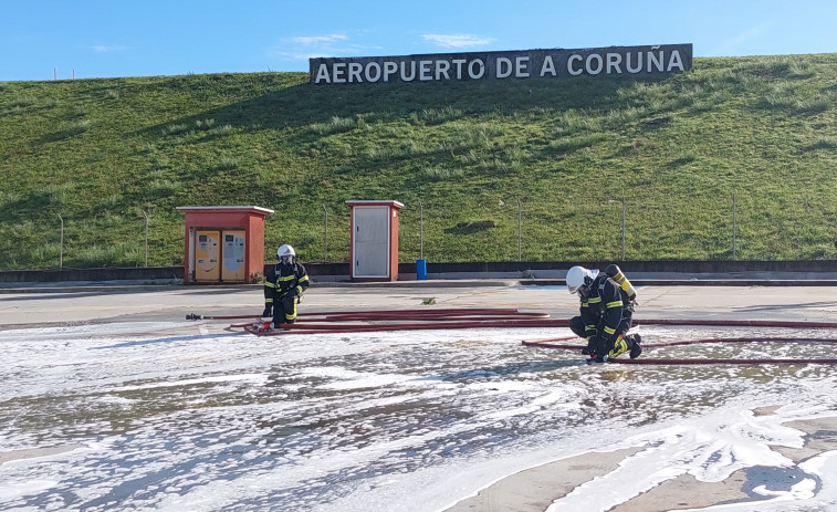 Alvedro realiza un simulacro de accidente aéreo