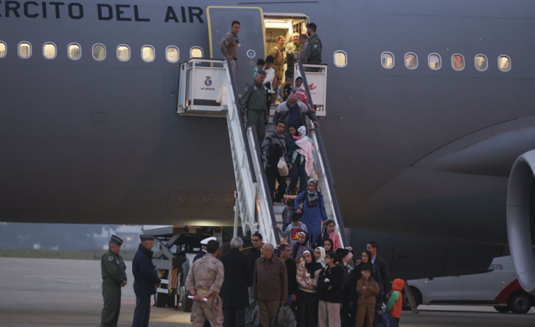 Llegan a la Base de Torrejón 139 españoles evacuados de Gaza, entre ellos 67 menores