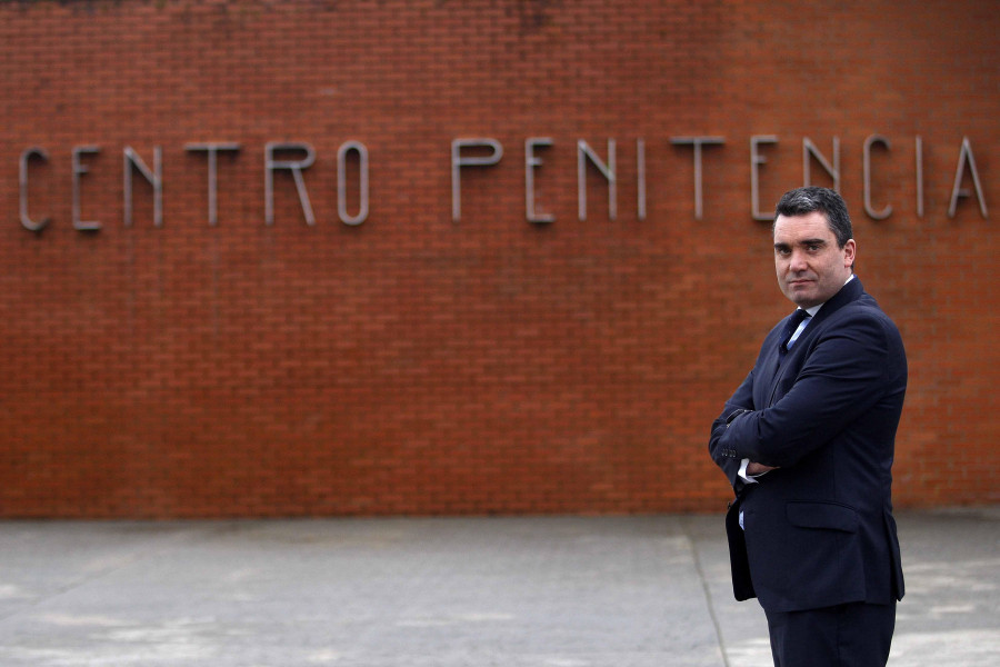 José Ángel Vázquez, director de Teixeiro, entre los premios Menina 2023