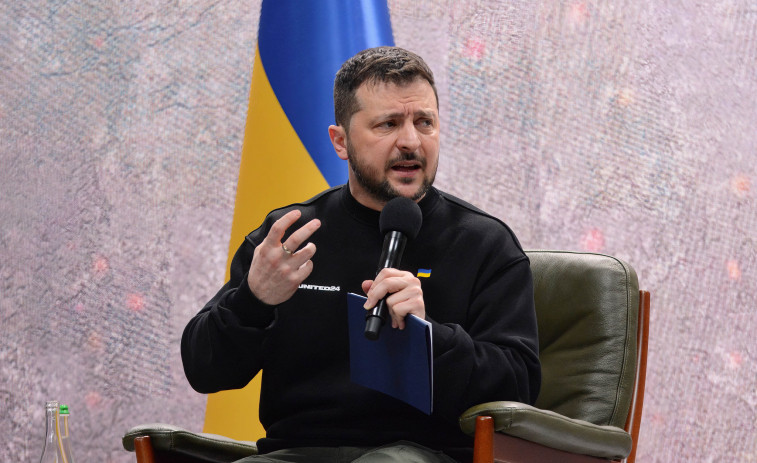 Zelenski insta a los ucranianos en el extranjero a regresar para luchar o a pagar impuestos