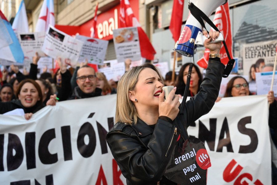La CIG sitúa en un seguimiento "total" la huelga en Perfumerías Arenal