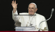 El papa Francisco mejora su situación respiratoria y no tiene fiebre