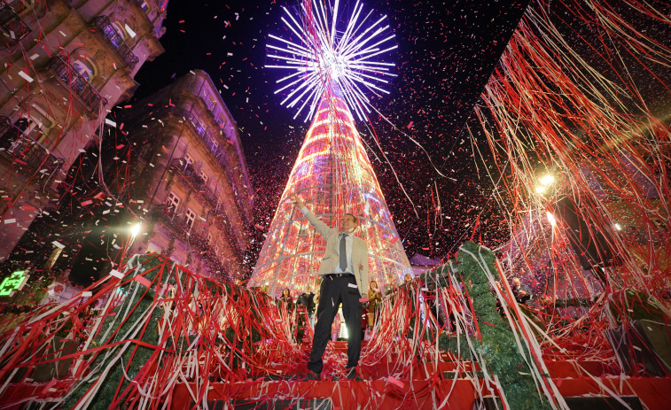 Caballero cifra en 400.000 las visitas en el primer fin de semana de las luces navideñas de Vigo