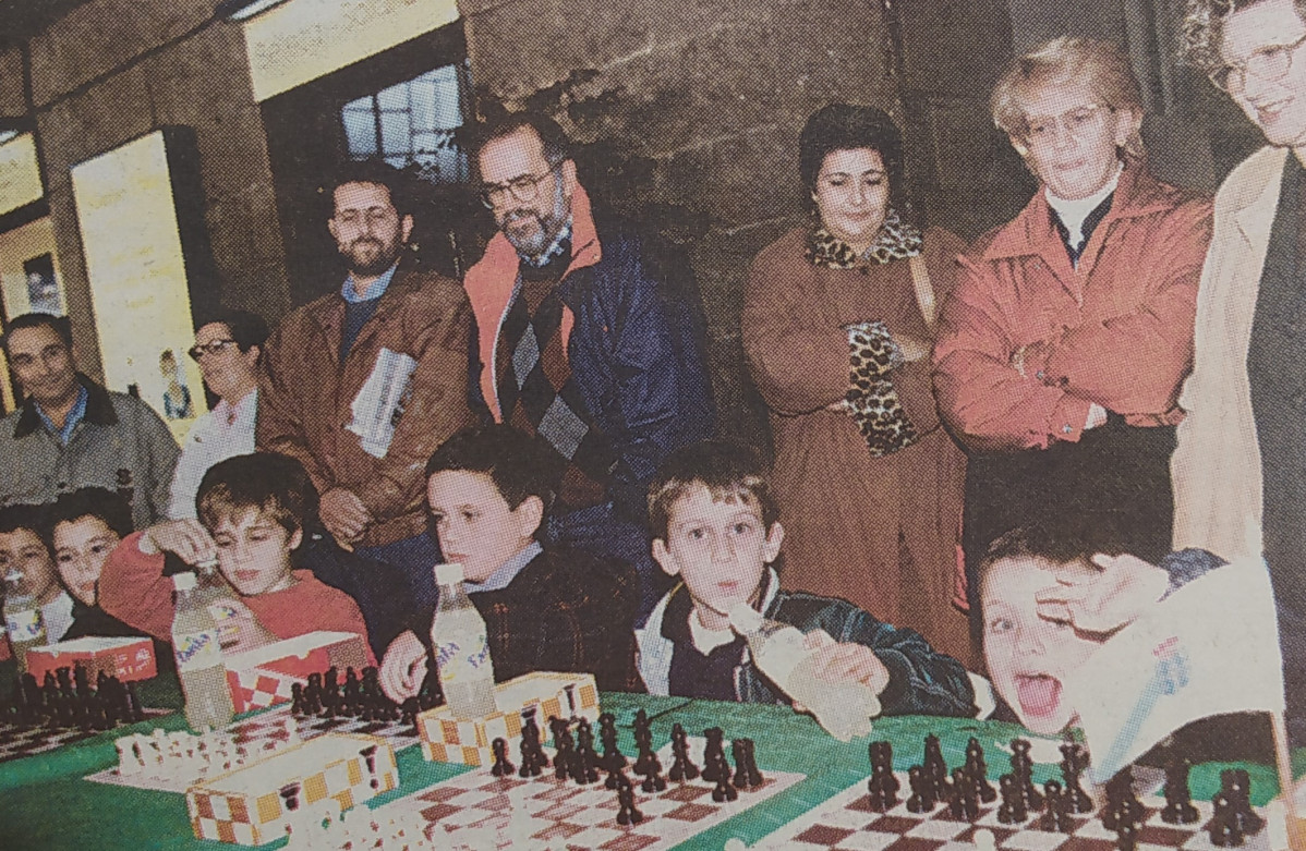 Niu00f1os ajedrez 1998
