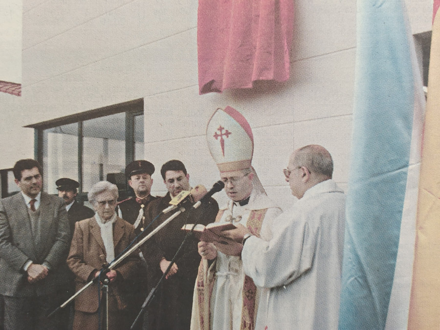 Hace 25 años | A Coruña le pide un Obispado al papa y primer trasplante de piel artificial en el Canalejo