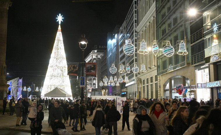 El Obelisco de A Coruña se vistió de Rockefeller Center