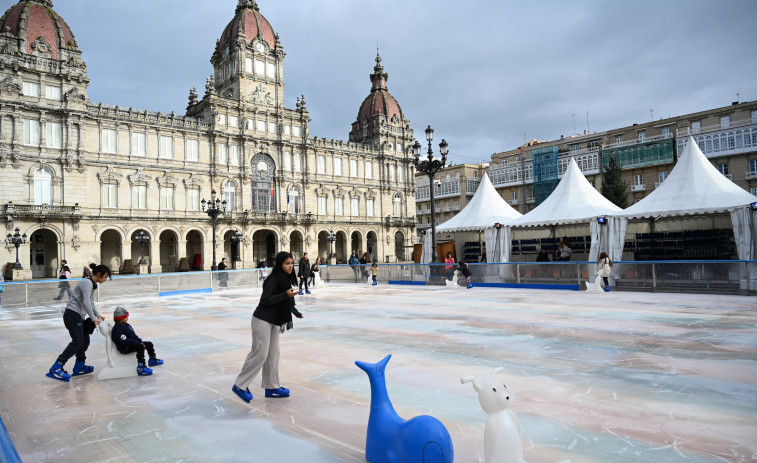 Cierra la pista de hielo de María Pita durante un par de días