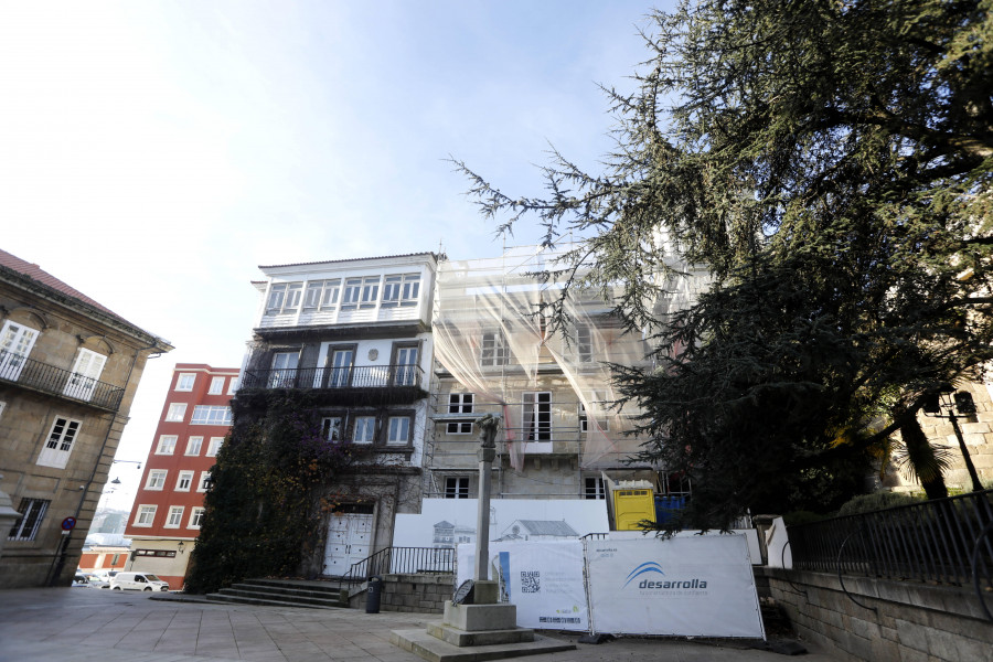 La Ciudad Vieja de A Coruña añora la escalinata de la plaza de la Constitución