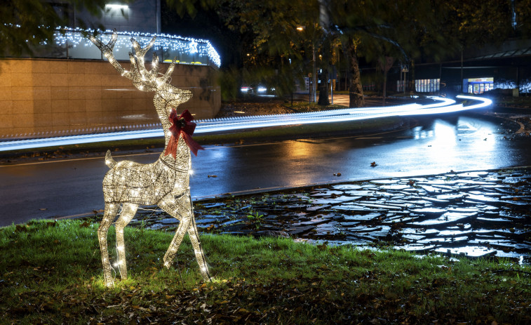 Así son las luces de Navidad que iluminan cada parroquia de Oleiros