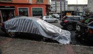 Un incendio calcina un Porsche y un Mercedes estacionados en Culleredo