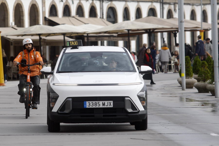 El botón del pánico, el dispositivo de los taxistas de A Coruña ante situaciones de peligro