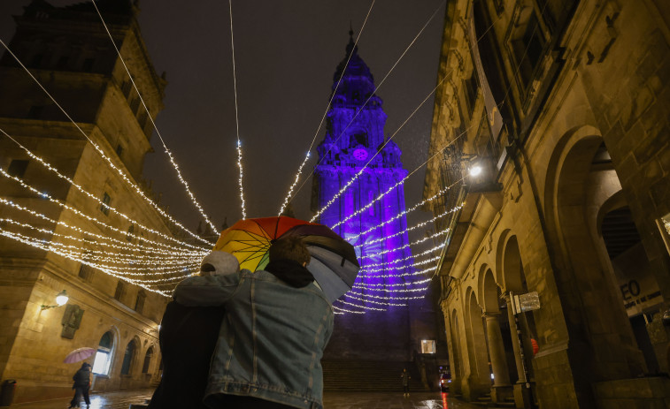Una mujer, herida leve al caer un arco del alumbrado de Navidad en Santiago