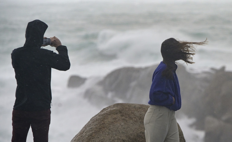 Alerta amarilla en la costa de A Coruña por viento y en Pontevedra por lluvia